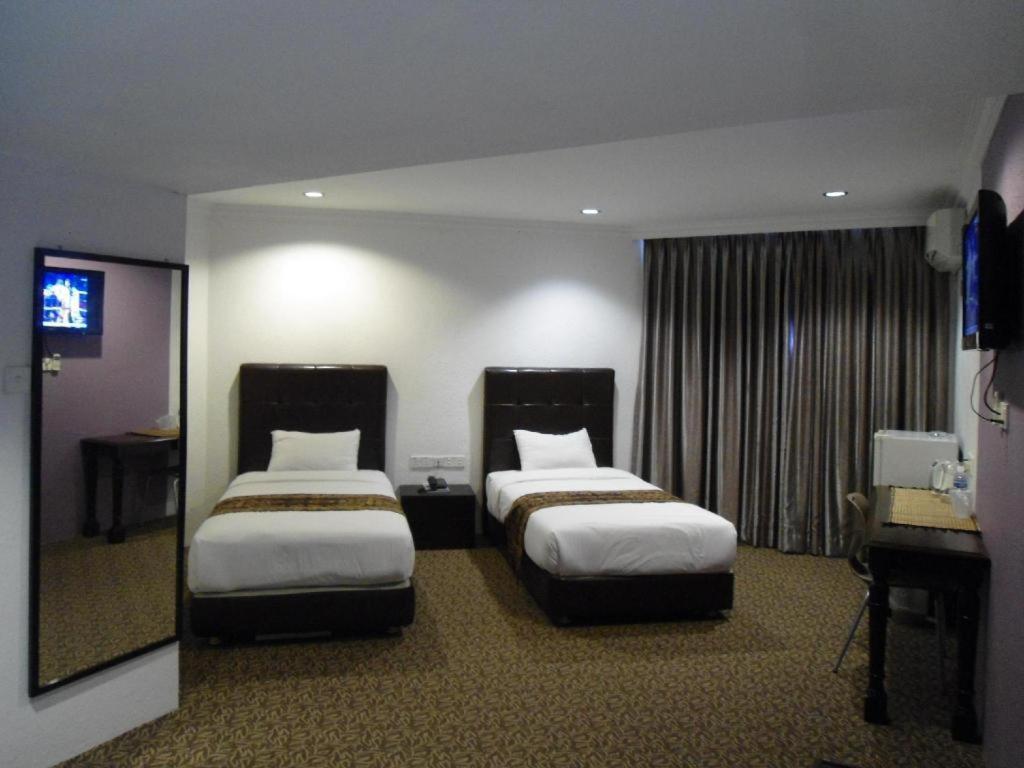 Regent Hotel Bintulu Exterior foto