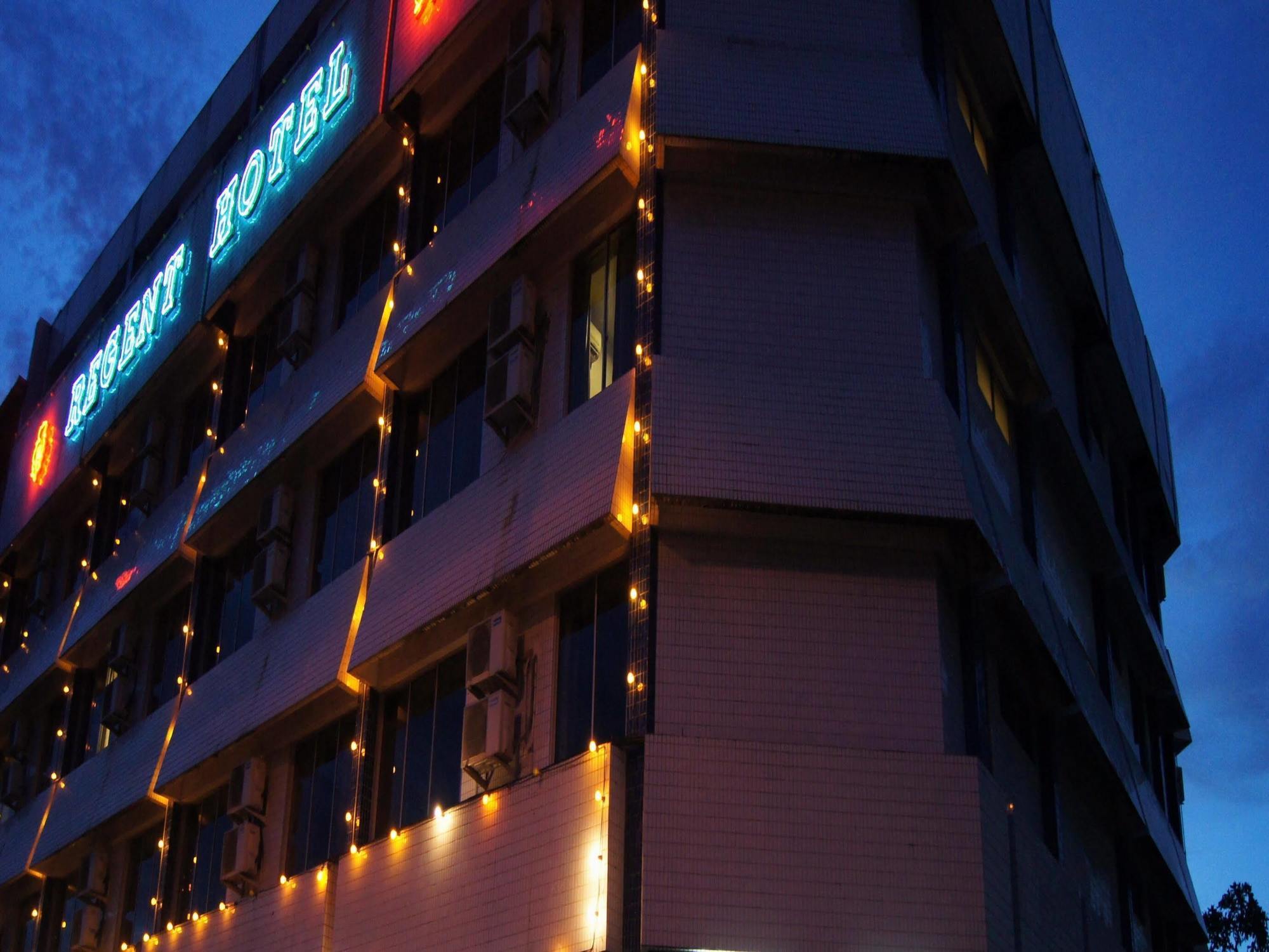 Regent Hotel Bintulu Exterior foto