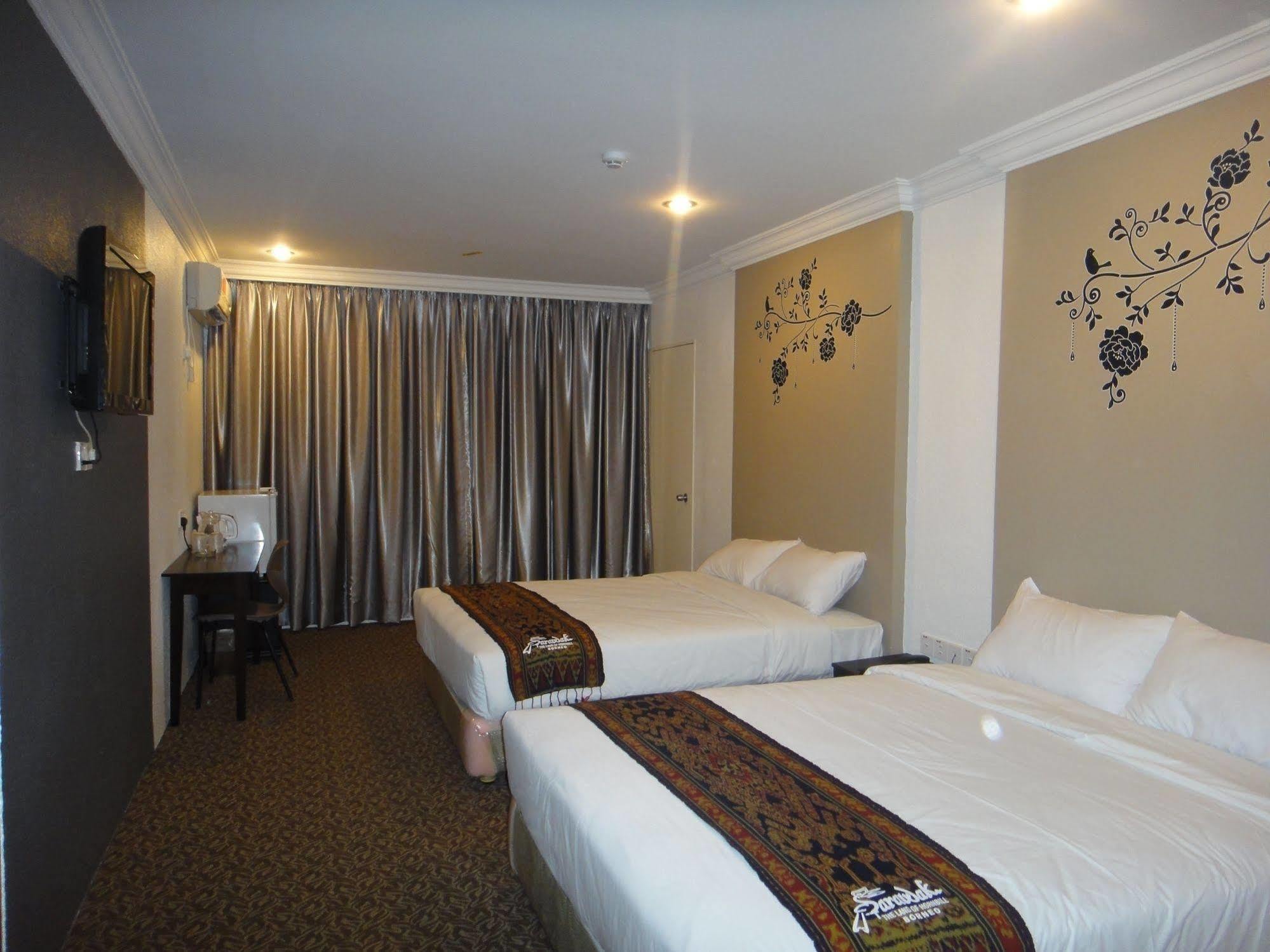 Regent Hotel Bintulu Exterior foto